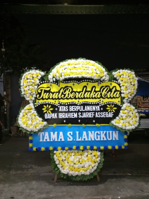 Papan Bunga Duka di Papusungan