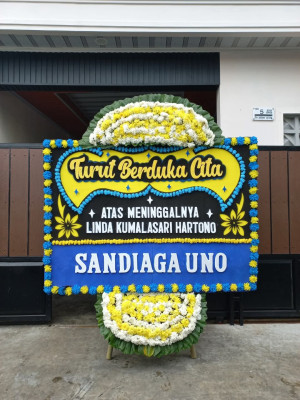 Papan Bunga Duka di Papusungan