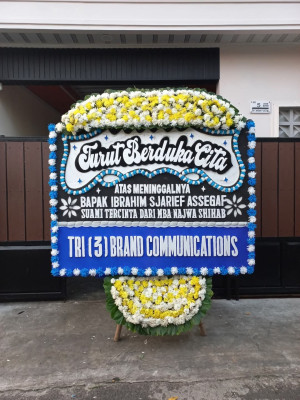 Papan Bunga Duka di Papusungan